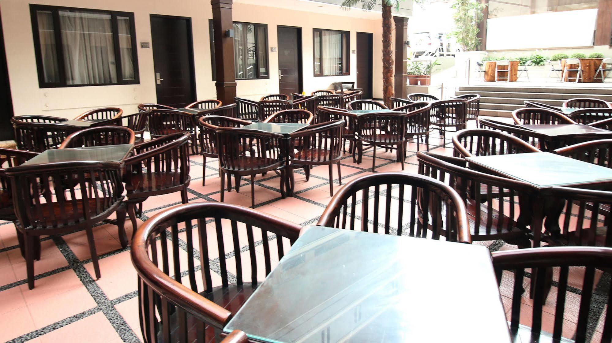 Zen Rooms Grand Hotel Lembang Exteriér fotografie