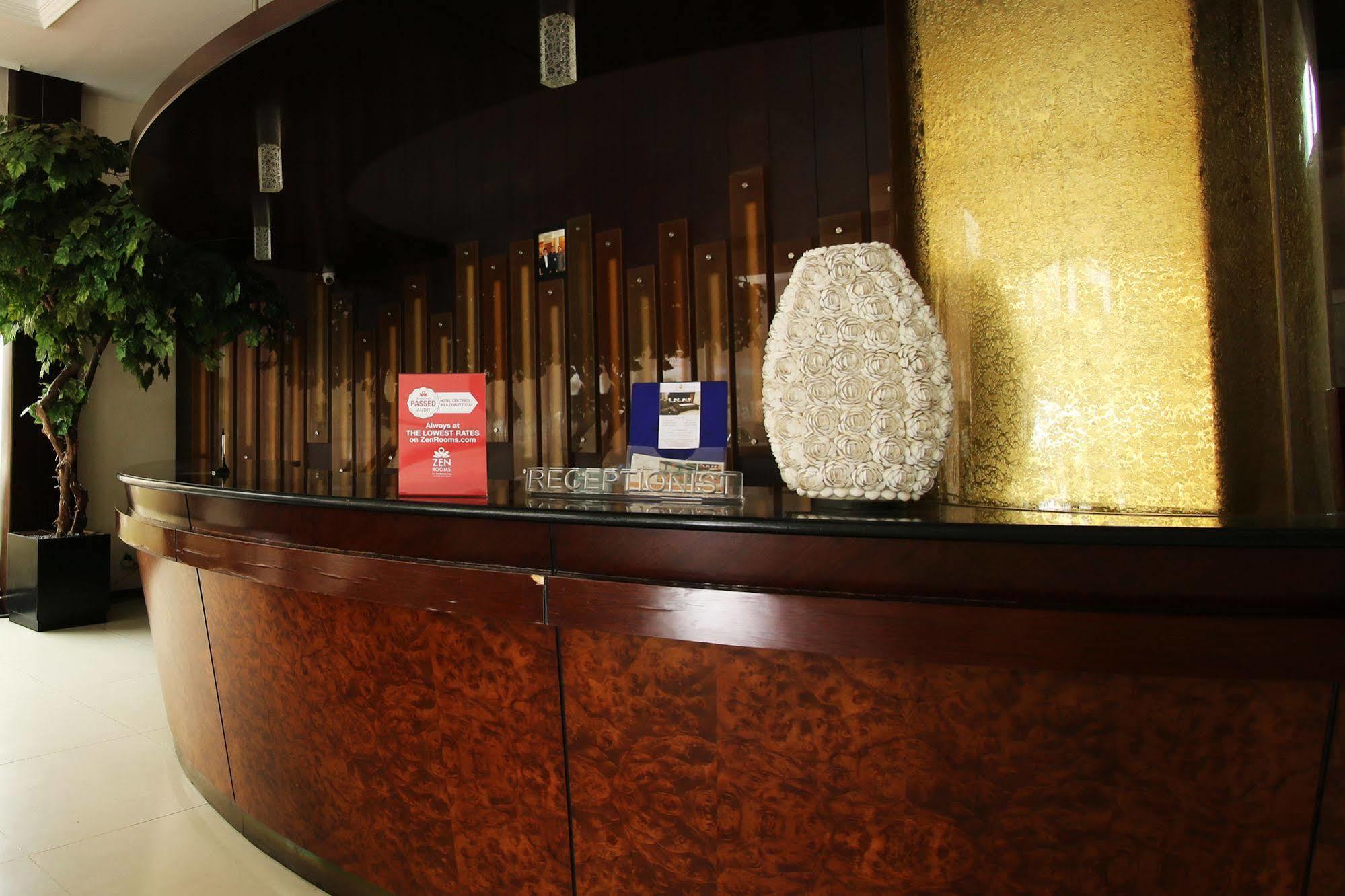 Zen Rooms Grand Hotel Lembang Exteriér fotografie