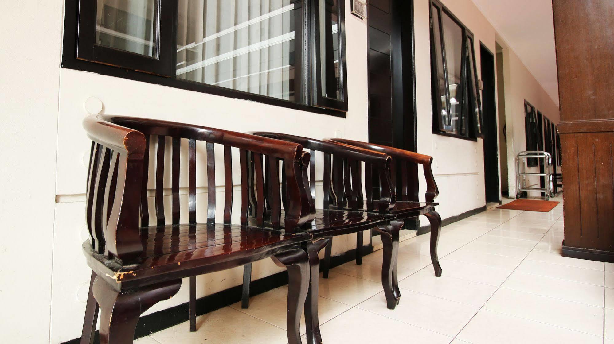 Zen Rooms Grand Hotel Lembang Exteriér fotografie